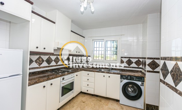 Resale - Town house - Villamartin - Valencias