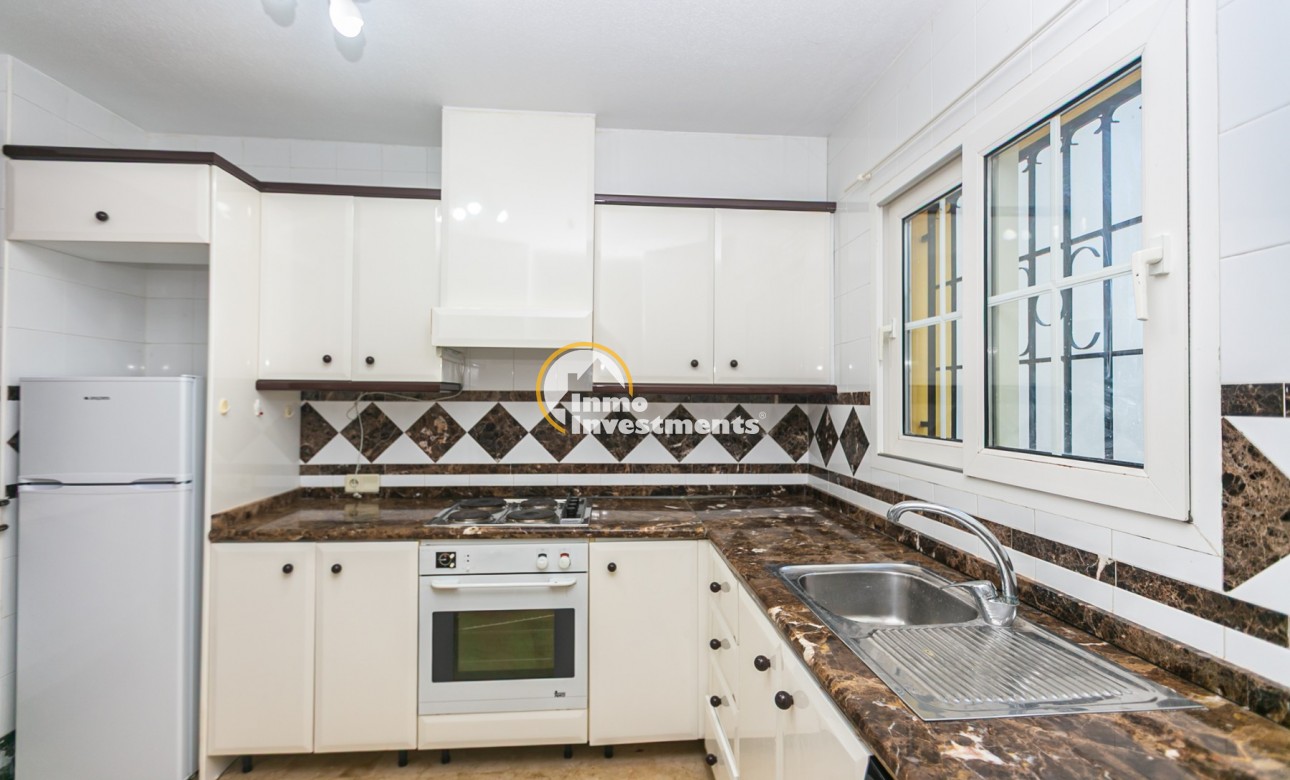 Resale - Town house - Villamartin - Valencias