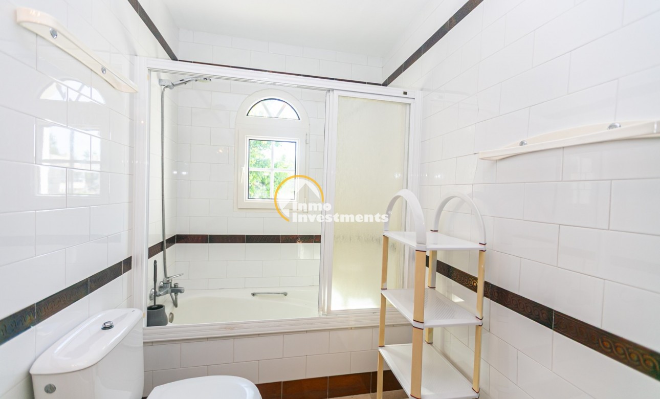 Resale - Town house - Villamartin - Valencias