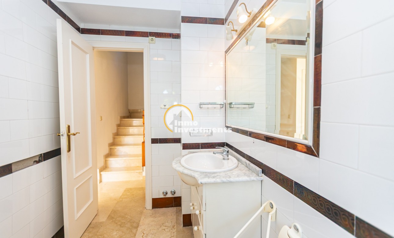 Resale - Town house - Villamartin - Valencias