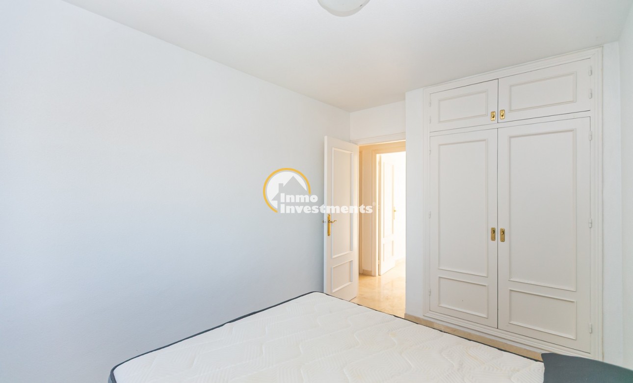 Resale - Town house - Villamartin - Valencias