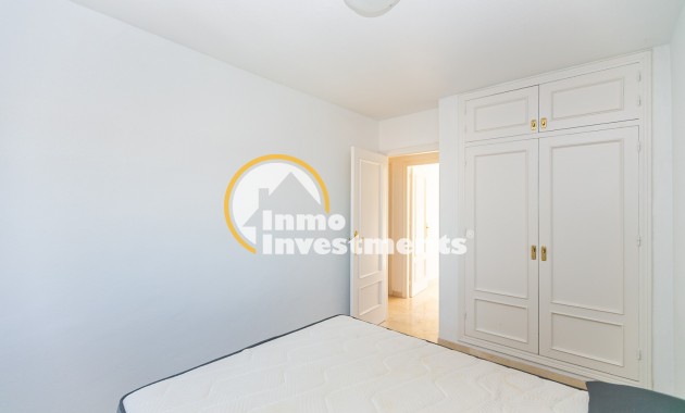 Resale - Town house - Villamartin - Valencias