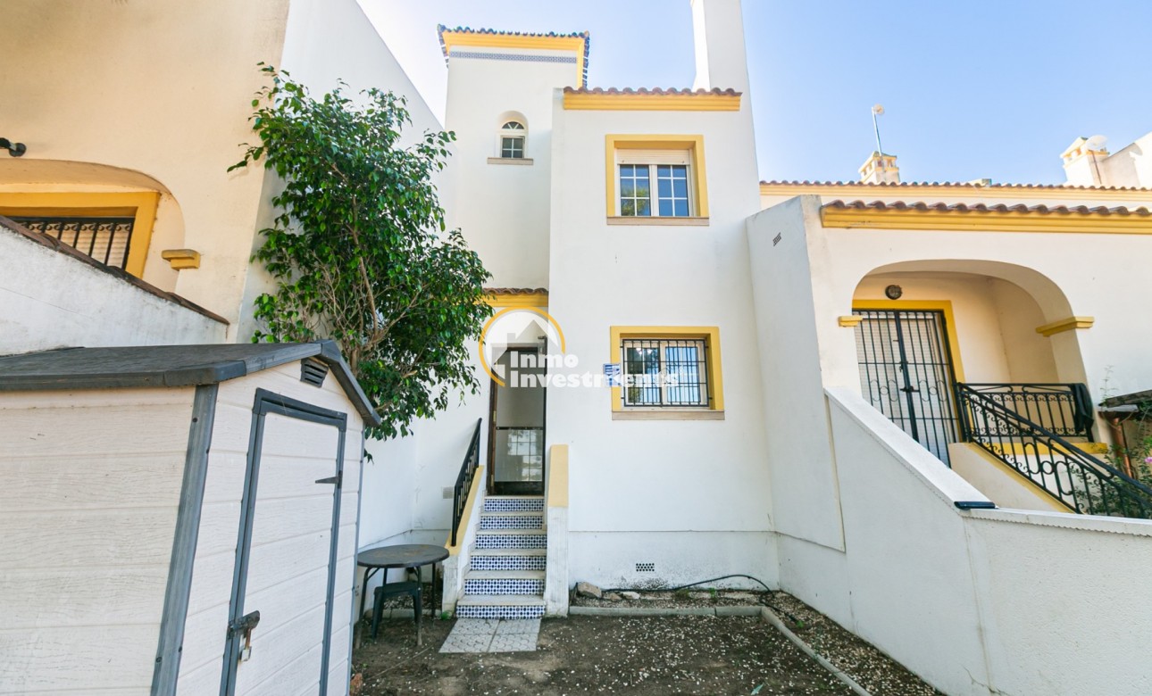 Resale - Town house - Villamartin - Valencias