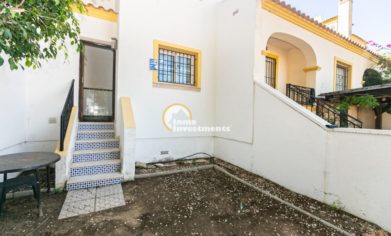 Resale - Town house - Villamartin - Valencias