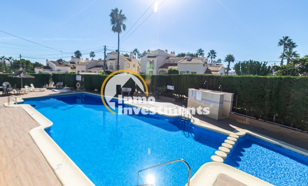Resale - Town house - Villamartin - Valencias