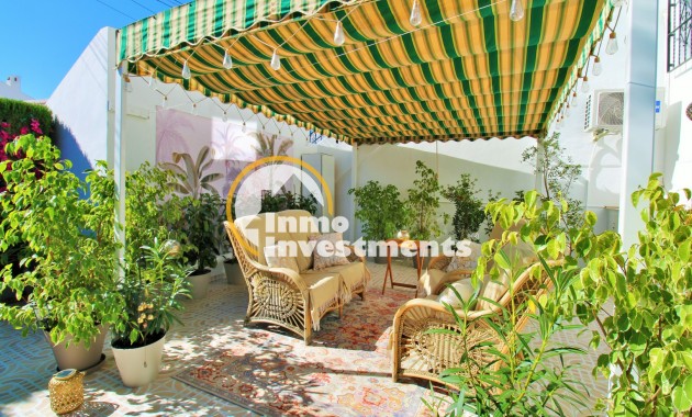 Resale - Apartment - Villamartin