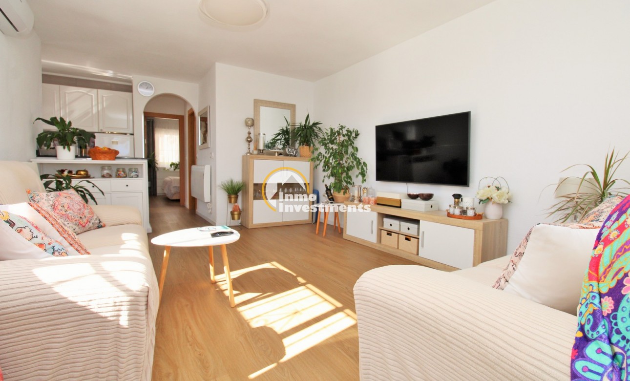 Resale - Apartment - Villamartin