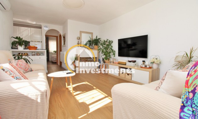 Resale - Apartment - Villamartin