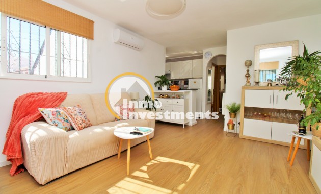 Resale - Apartment - Villamartin