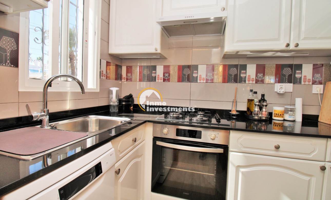 Resale - Apartment - Villamartin