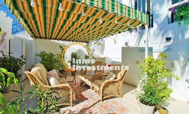 Resale - Apartment - Villamartin