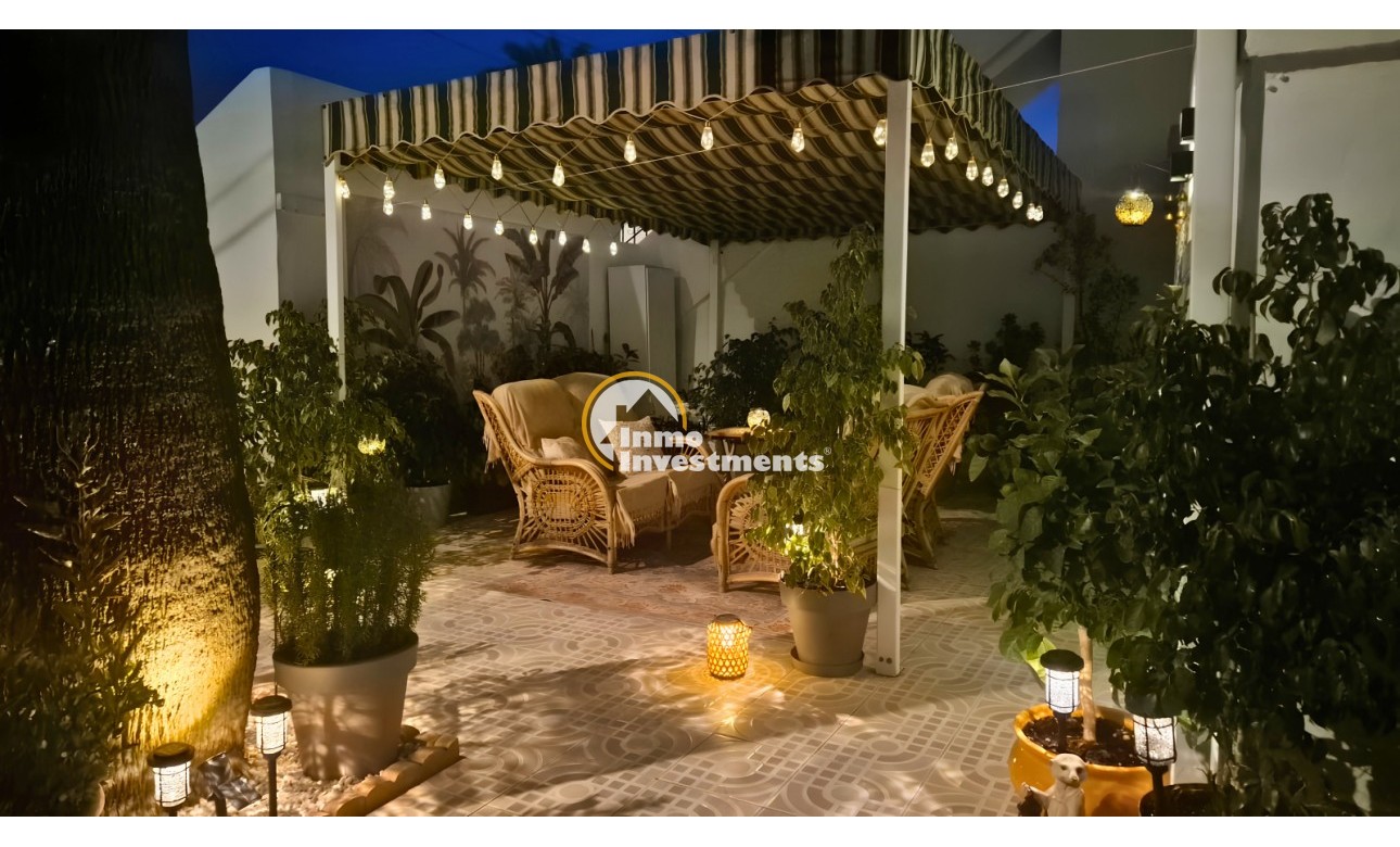 Resale - Apartment - Villamartin