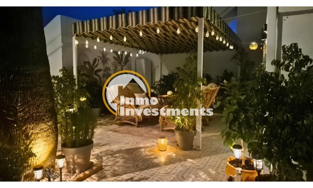 Resale - Apartment - Villamartin