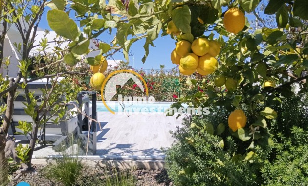 Resale - Villa - Algorfa - Club de Golf La Finca