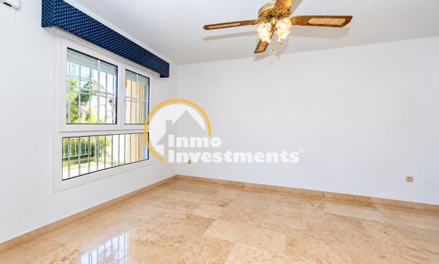 Resale - Town house - Villamartin - Valencias