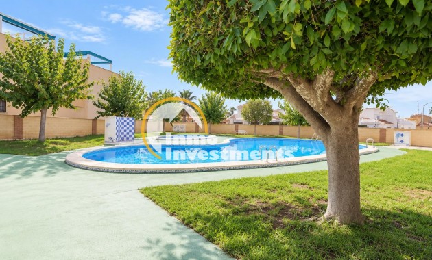 Bestaande bouw - Bungalow - Torrevieja - La Siesta - El Salado - Torreta