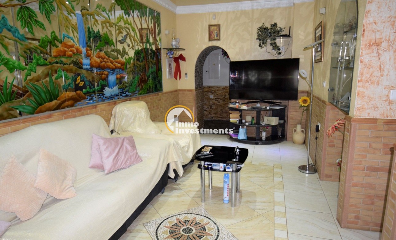 Resale - Villa - Guardamar del Segura - Urbanizaciones