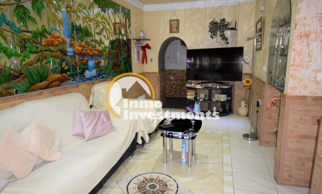 Resale - Villa - Guardamar del Segura - Urbanizaciones