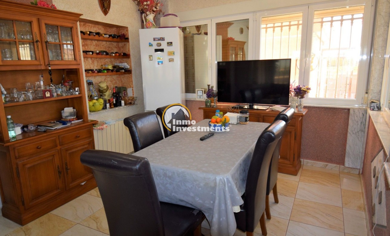 Resale - Villa - Guardamar del Segura - Urbanizaciones