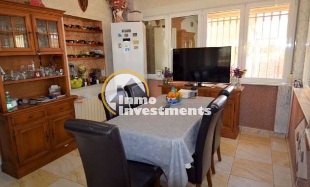 Resale - Villa - Guardamar del Segura - Urbanizaciones