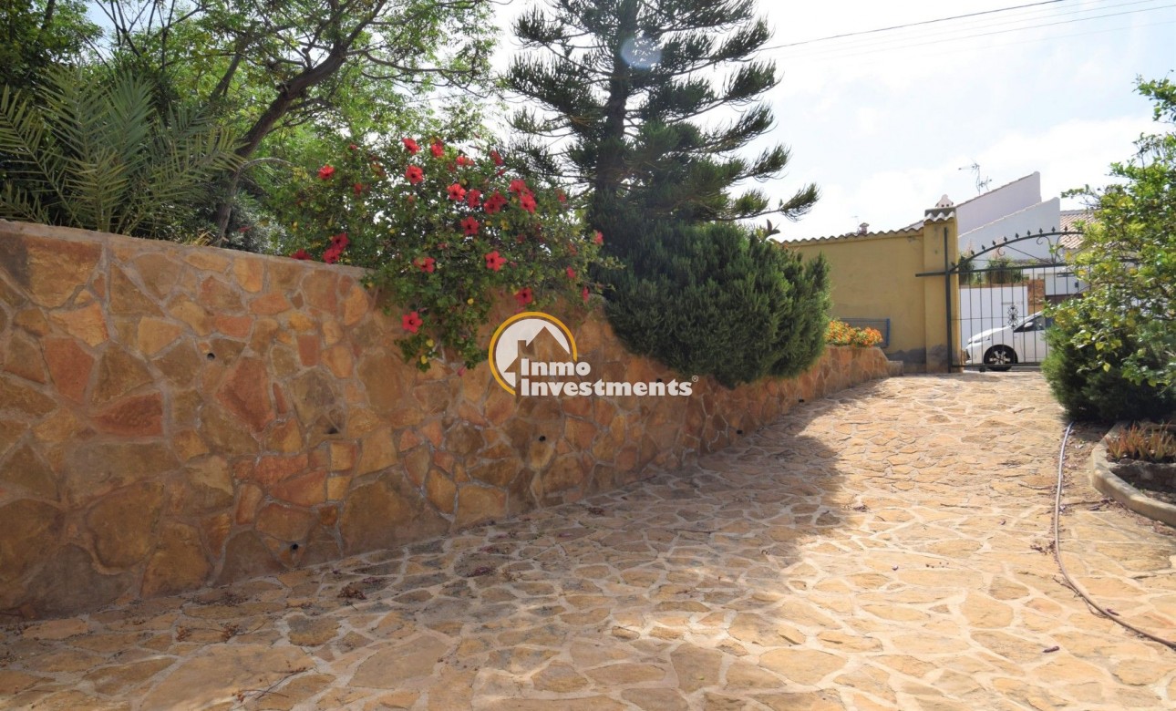 Bestaande bouw - Villa - Torrevieja - Aguas Nuevas