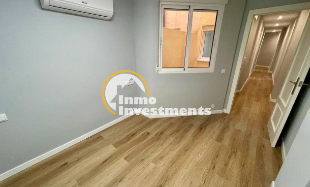 Reventa - Apartamento - Torrevieja - La Mata pueblo