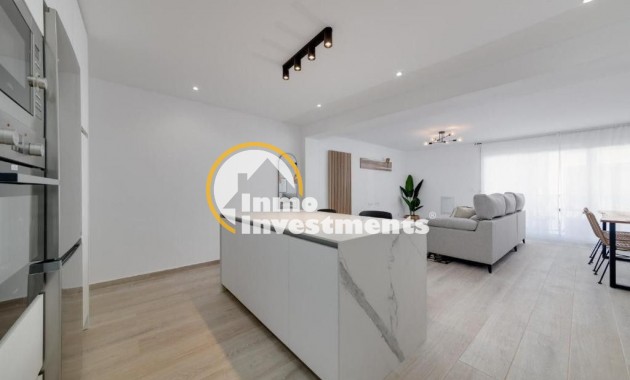 Bestaande bouw - Appartement - Torrevieja - Estacion de autobuses