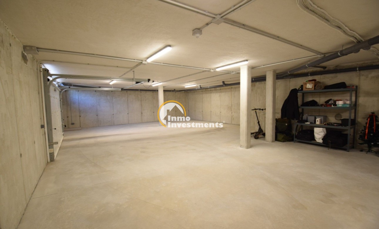 Resale - Villa - Orihuela - Las Colinas Golf