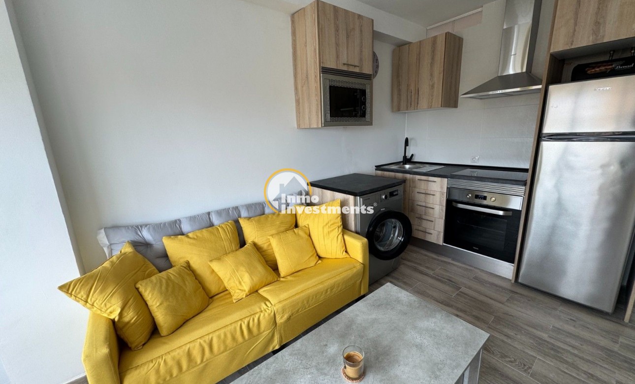 Resale - Apartment - Guardamar del Segura - Urbanizaciones