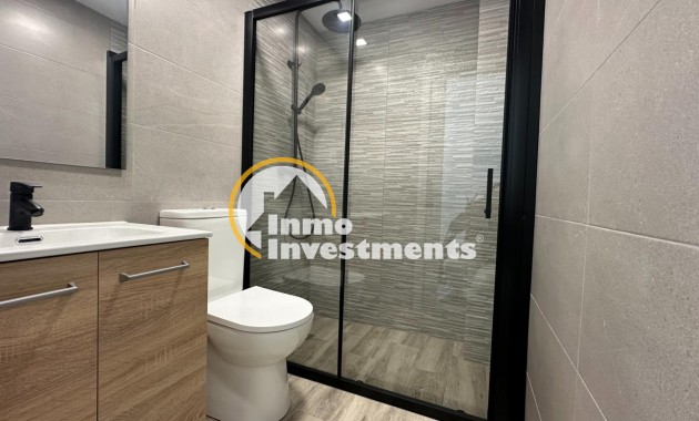 Resale - Apartment - Guardamar del Segura - Urbanizaciones