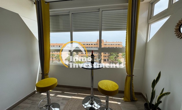 Resale - Apartment - Guardamar del Segura - Urbanizaciones