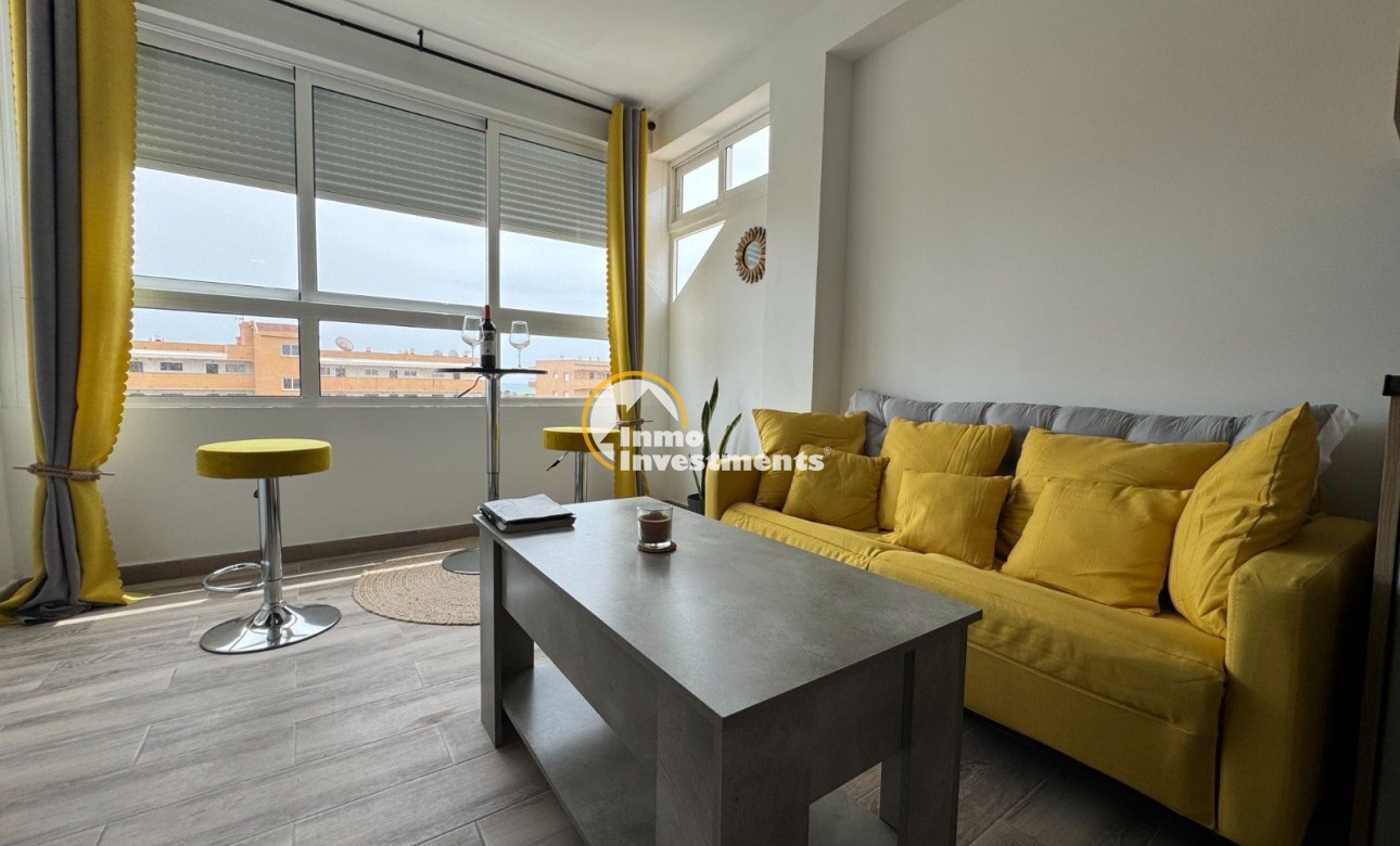 Resale - Apartment - Guardamar del Segura - Urbanizaciones