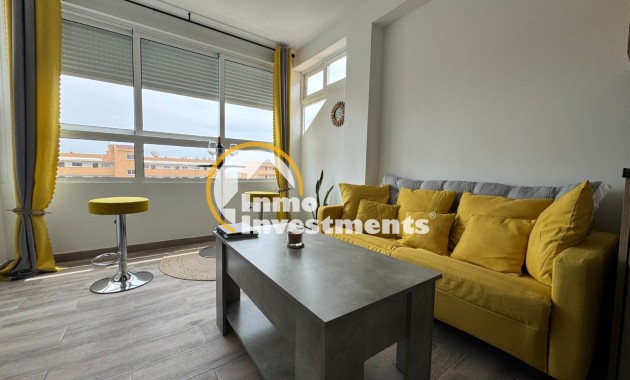 Resale - Apartment - Guardamar del Segura - Urbanizaciones