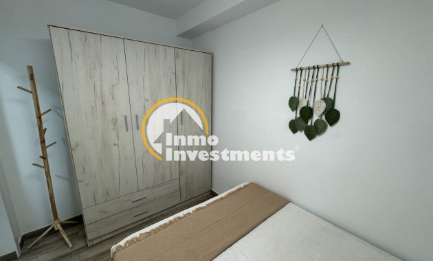 Resale - Apartment - Guardamar del Segura - Urbanizaciones