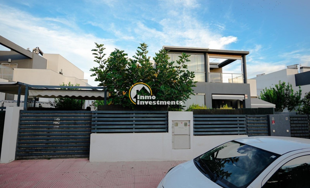 Bestaande bouw - Villa - Torrevieja - Aguas Nuevas