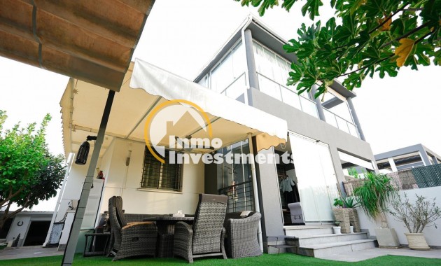 Bestaande bouw - Villa - Torrevieja - Aguas Nuevas