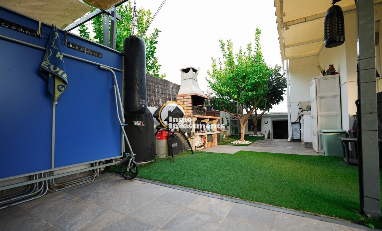 Bestaande bouw - Villa - Torrevieja - Aguas Nuevas