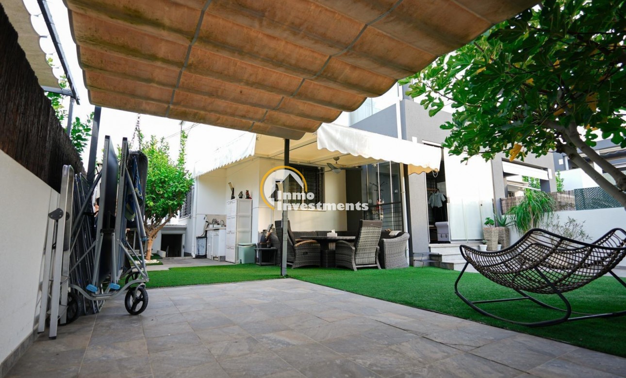 Bestaande bouw - Villa - Torrevieja - Aguas Nuevas