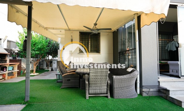 Bestaande bouw - Villa - Torrevieja - Aguas Nuevas