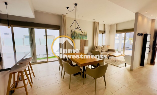 Bestaande bouw - Villa - Orihuela Costa - Montezenia