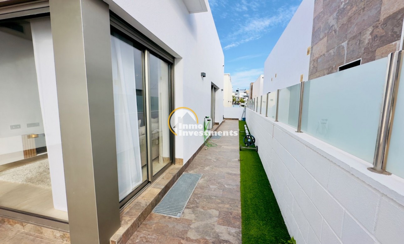 Bestaande bouw - Villa - Orihuela Costa - Montezenia