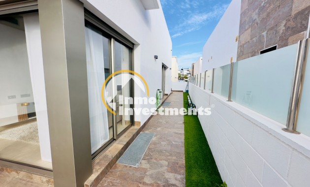 Bestaande bouw - Villa - Orihuela Costa - Montezenia