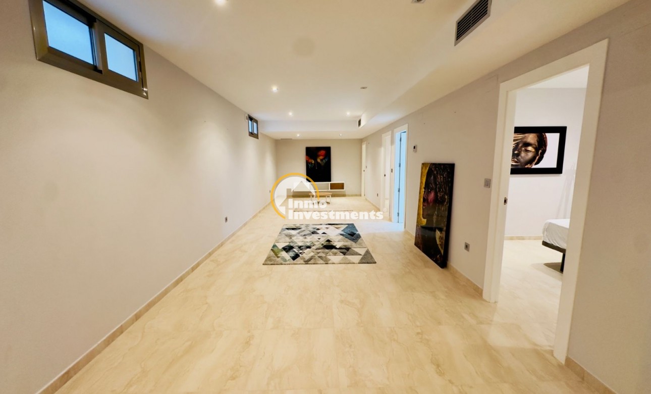Bestaande bouw - Villa - Orihuela Costa - Montezenia