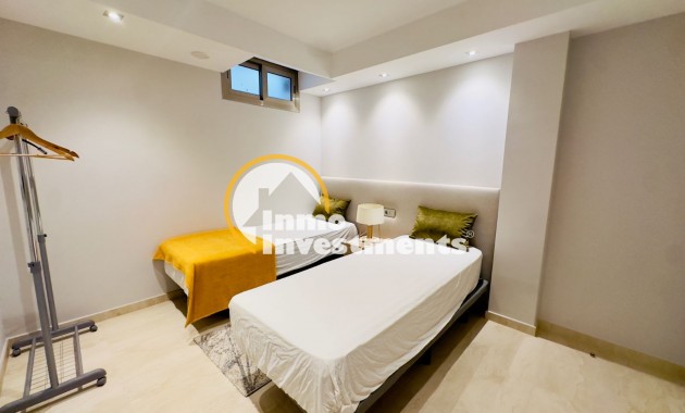 Bestaande bouw - Villa - Orihuela Costa - Montezenia