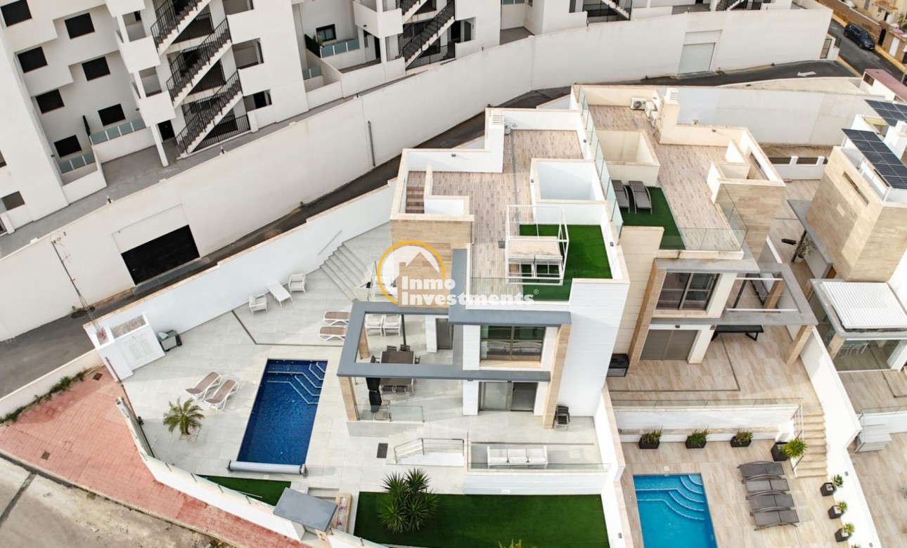 Bestaande bouw - Villa - Orihuela Costa - Lomas De Campoamor-las Ramblas