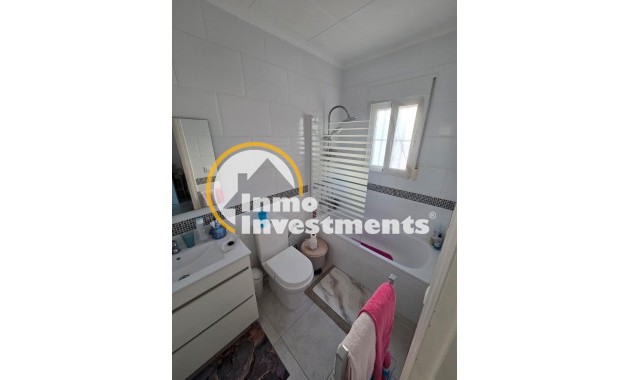 Bestaande bouw - Villa - Torrevieja - La Siesta - El Salado - Torreta