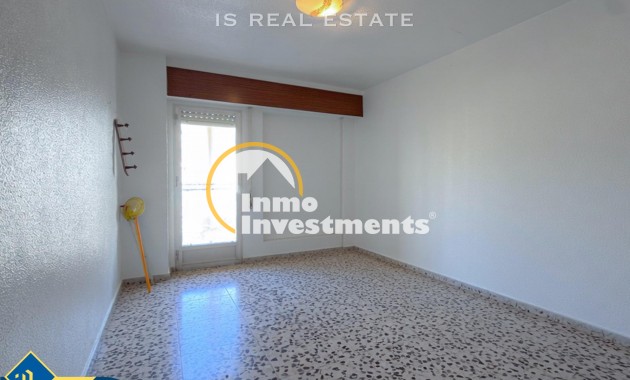 Resale - Apartment - Torrevieja - La Mata