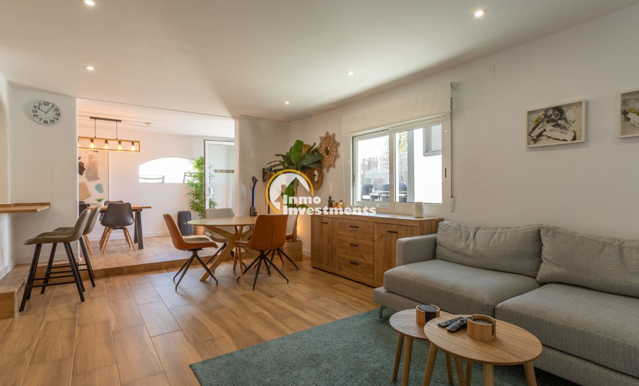 Bestaande bouw - Villa - Torrevieja - La Siesta