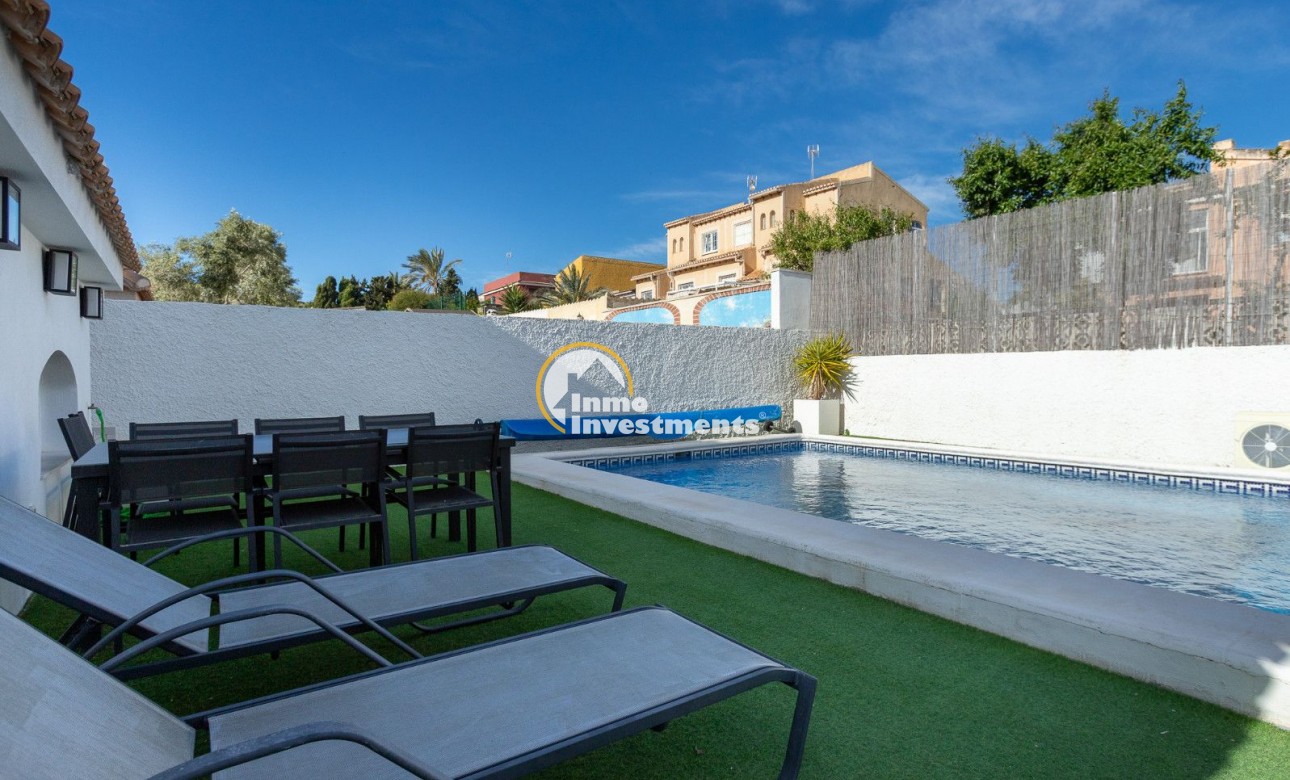 Bestaande bouw - Villa - Torrevieja - La Siesta
