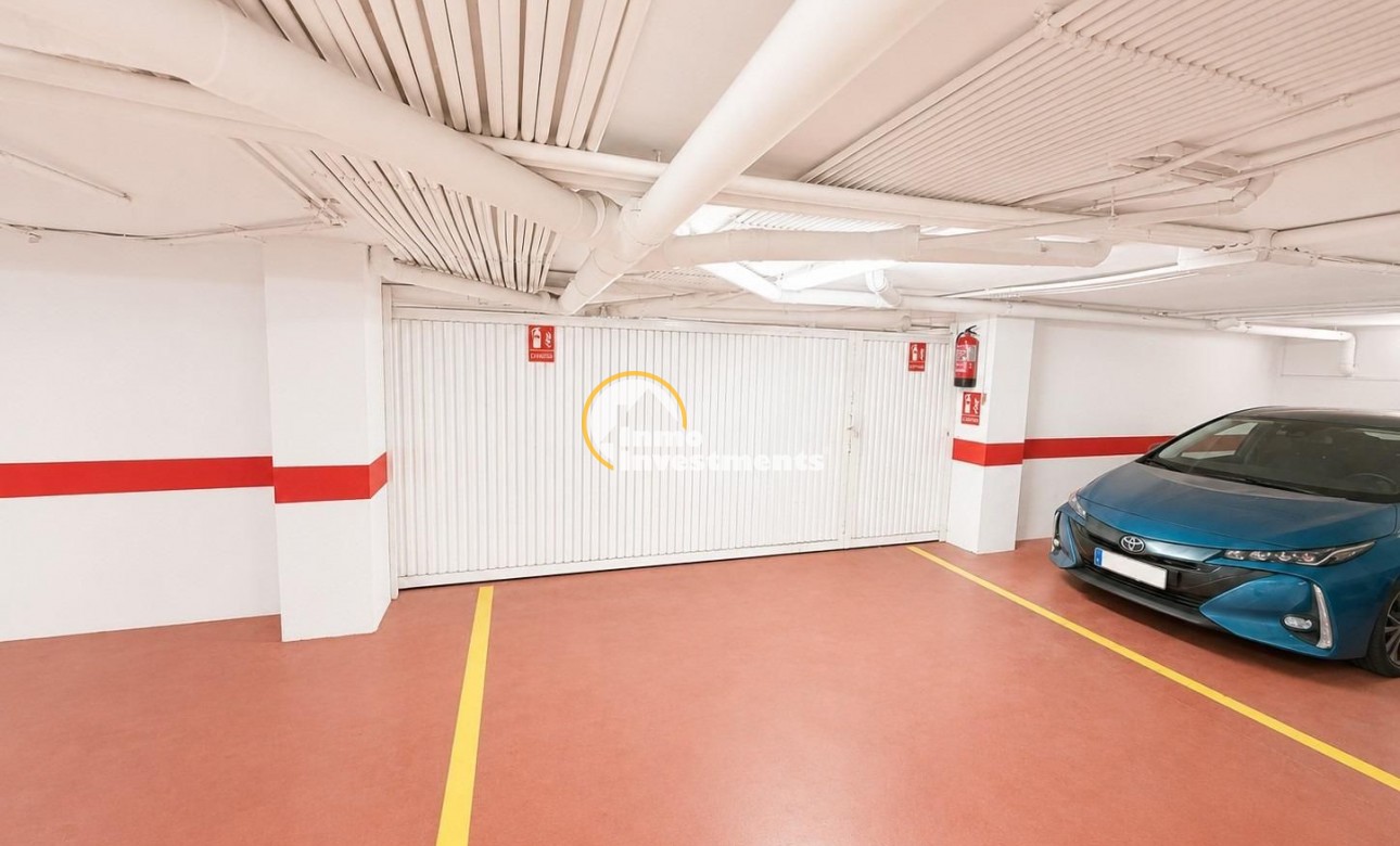 Lange termijn verhuur - Garage - Torrevieja - Estacion de autobuses
